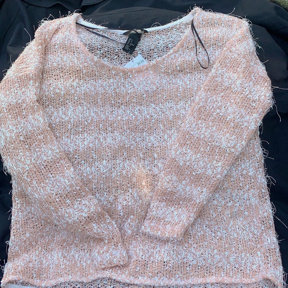 New! S Women’s Pink & White 🤍💓 Sweater